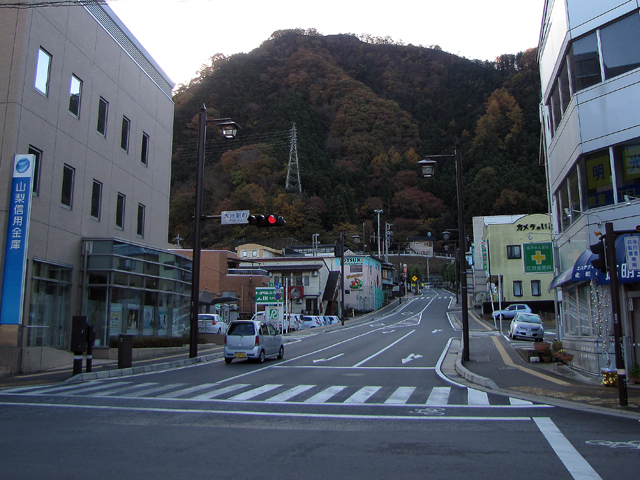 大月から見た菊花山