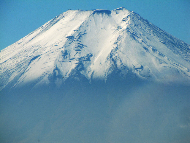 富士山山頂のアップ