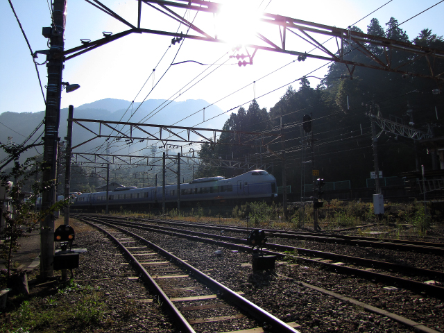 初狩駅にて